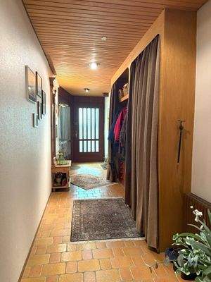 Eingangsbereich Haupt- WE