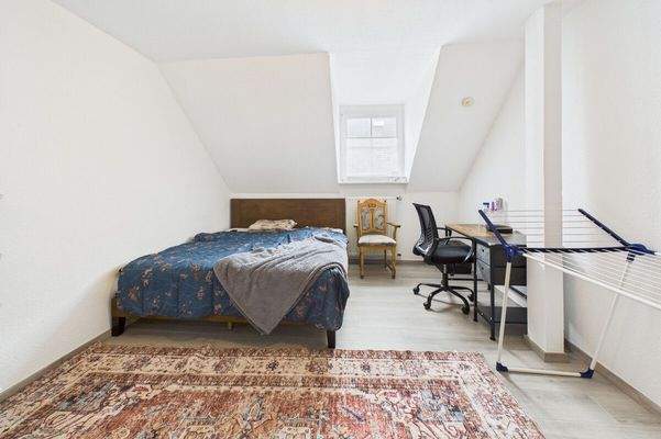 Schlafzimmer DG Rechts