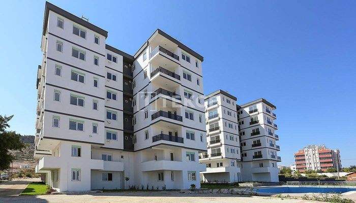 New Apartments with Balcony and Separate Kitchen in Antalya