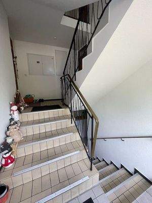 Treppe zur Wohnung.jpg