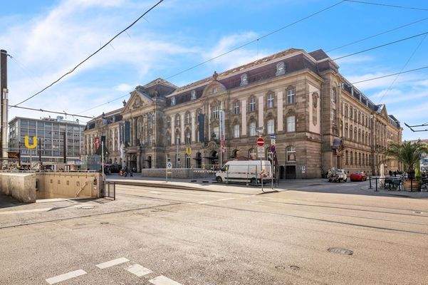 Postgalerie gegenüber