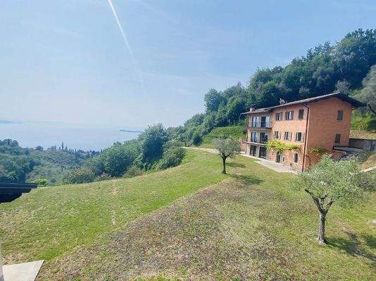 6988pi_02_Villa_Rustiko_Anwesen_Immobilienkauf_Gar