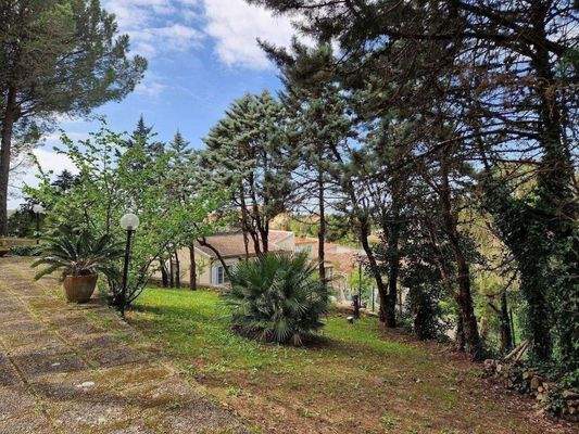 -17_Bauhausstil Toskana.jpg