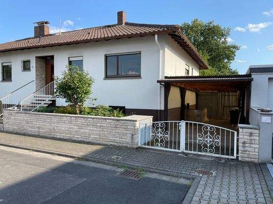 Seitenansicht  / Carport 