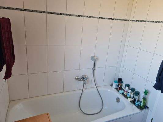 Bad mit Wanne