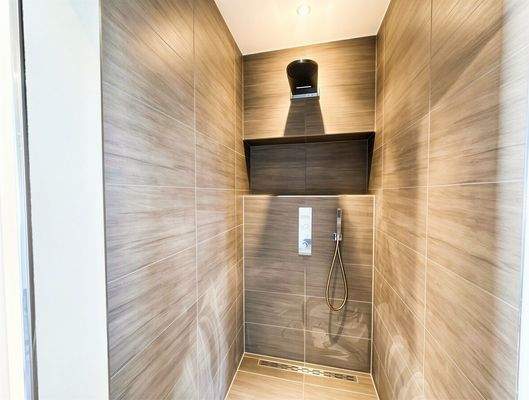 eine belebende Dusche gefällig?