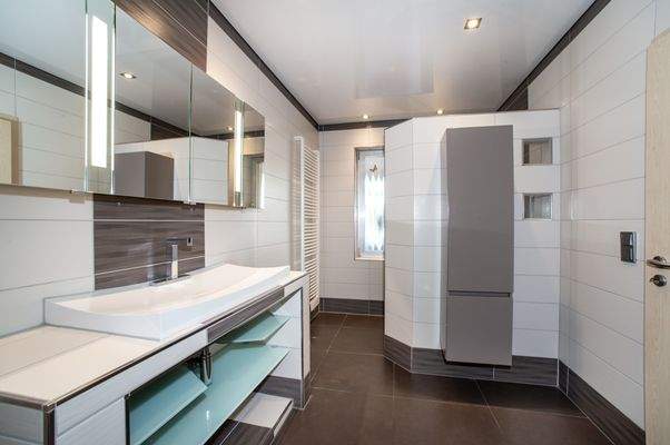 saniertes Badezimmer