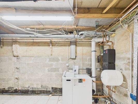 CAM01223G0-PR0125-STILL023