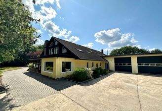 Gebäude mit Werkstatt