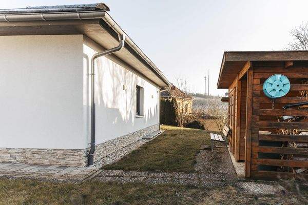 Außenbereich mit Schuppen