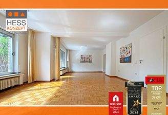 Heller Wohn-/Essbereich