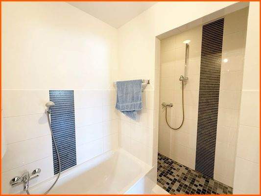 Bad - Wanne u. Dusche