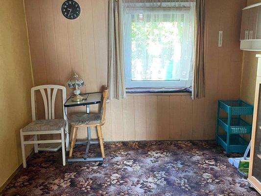 1-OG-kleines Zimmer an Wohnzi