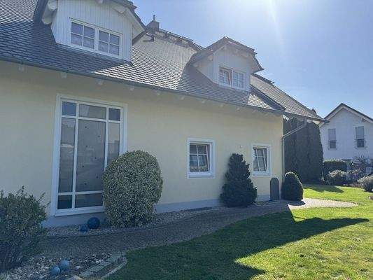 Vorderseite Gebäude