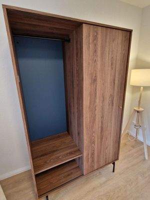 Kleiderschrank