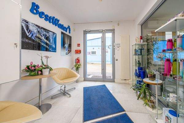 Eingangsbereich (Gebäude 2))