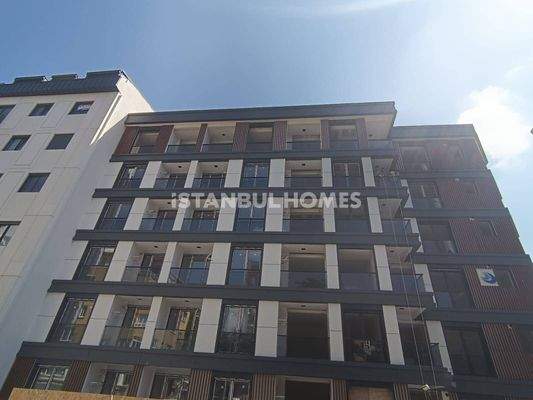 Spacious Real Estate Close to the Metrobus in Besiktas