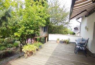 große Terrasse am Wohnzimmer EG