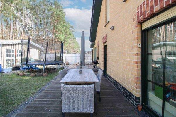 Terrasse Gartenseite