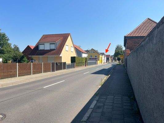 Straße vor dem Objekt