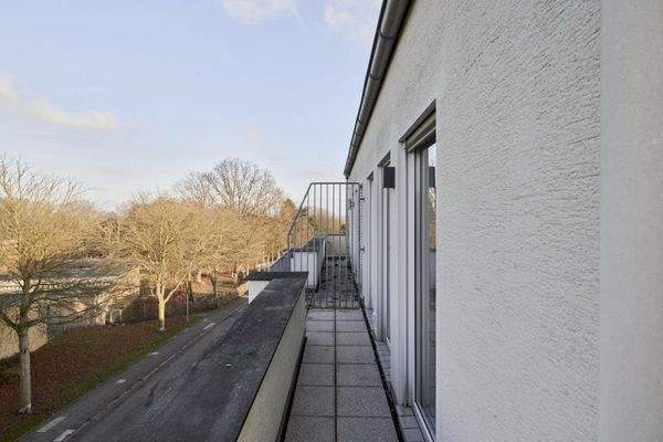 Umlaufende Dachterrasse