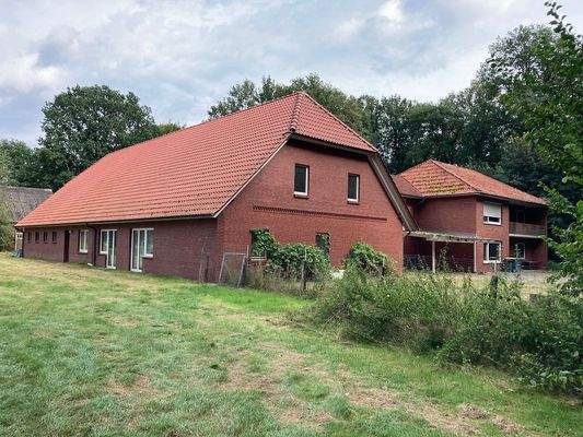 Wirtschaftsgebäude u. Wohnhaus