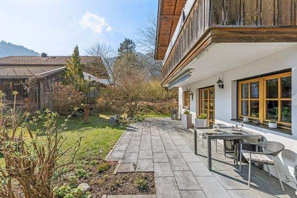 Terrasse mit Garten Richtung West