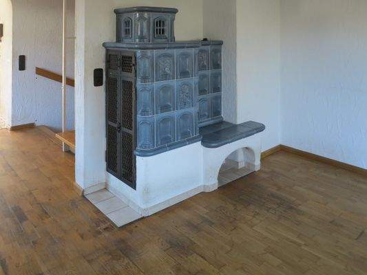 Kachelofen im Wohnzimmer