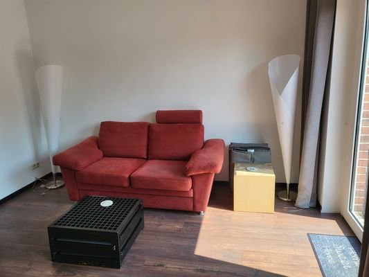 gemütliches Sofa im Wohnzimmer