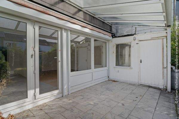 Überdachte Terrasse (10,84 m²) ...