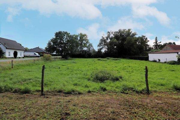 Grundstück Vorderansicht