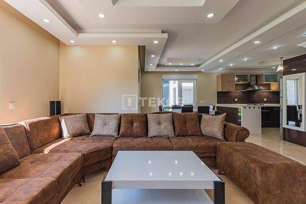 4-Bedroom Villa Near Golf Courses in Antalya Kadriye