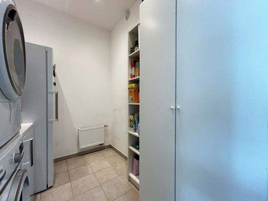 Platz für Vorräte, Wäsche und das, was nicht jeder sehen soll