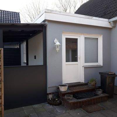 Hauseingang gartenseitig