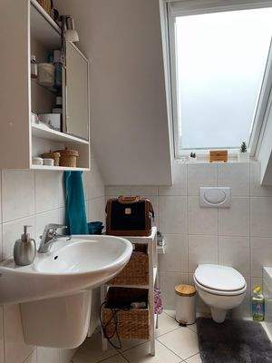 Bad auf der 1. Ebene mit Wanne