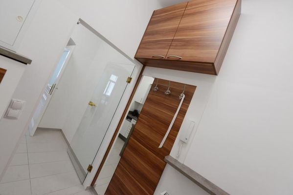 Vorzimmer / anteroom