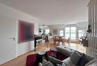 Blick ins Wohn- u. Esszimmer