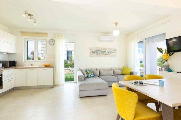 Kreta, Asprouliani: Schönes Haus in toller Anlage mit Meerblick zu verkaufen