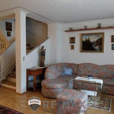 17 Stiegenaufgang mit Lift RH 1230