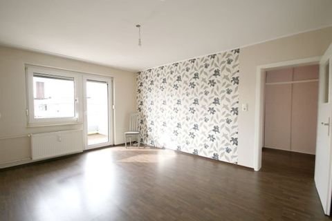 Wohnzimmer mit Balkon
