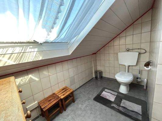 Vorderhaus - Badezimmer im Dachgeschoss