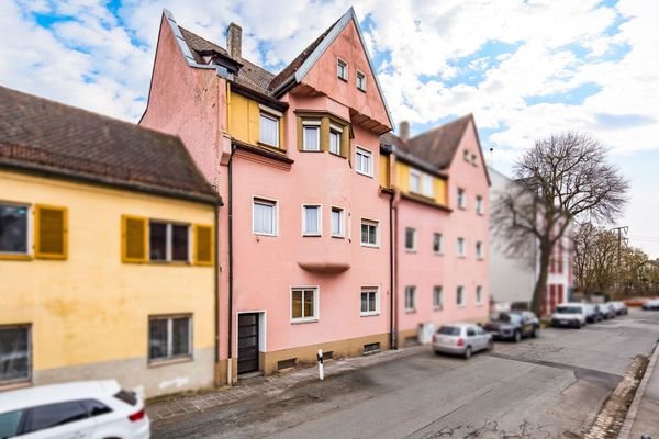 Stilvolles Mehrfamilienhaus für Liebhaber in attraktiver Lage