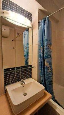 Kreta, Maleme: Erdgeschoss-Apartment mit 2 Schlafzimmern, Garten und Gemeinschaftspool, nur wenige Schritte vom Strand entfernt