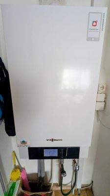 Heiztherme (Erdgas) aus 2019 (Standort in der Küche)