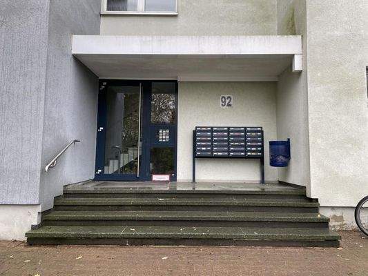 Hammarskjöldring 92 Eingan