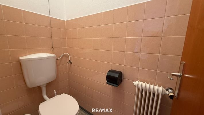 separate Toilette