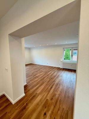 Durchgang /Glastür ist in Vorbereitung