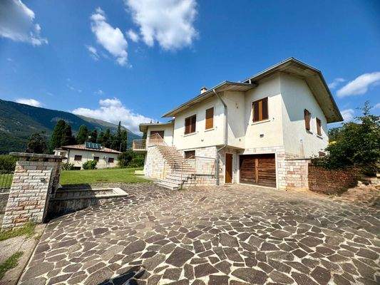 WhatsApp Image 2025-08-18 at 18.22.09 (1).jpeg