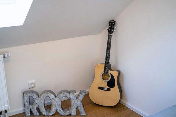 ARBEITS-/ KINDERZIMMER