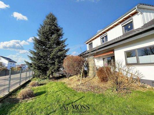 Terrasse mit Garten EG